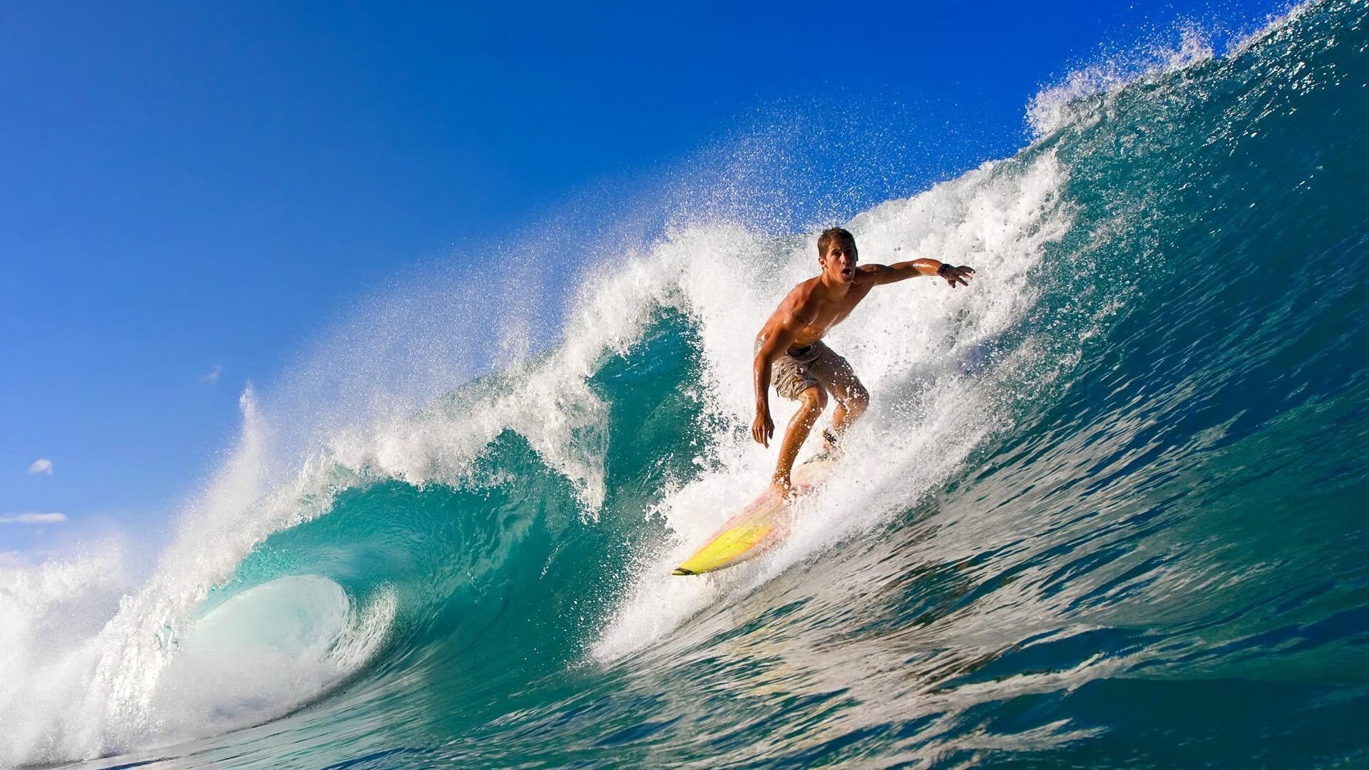 《Dota 2》国际秋季赛紧张激烈，战况不断升级，dota2秋季赛首日